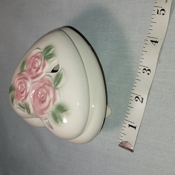 Vintage Heart Shape Trinket Boxes Ceramic With Floral Design - Picture 9 of 10